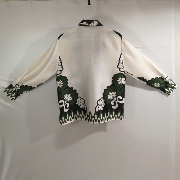 Zara Women's Medium White & Green Floral Button Down Shirt - Picture 2 of 9